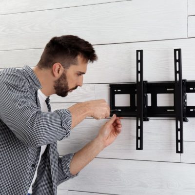 Installing-a-TV-wall-mount-ignoring-wall-structure-1